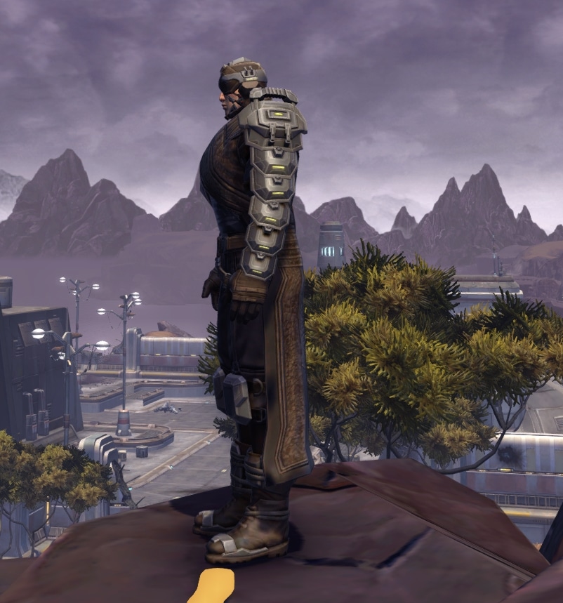 SWTOR Cybernetic Pauldron's Armor Set Review