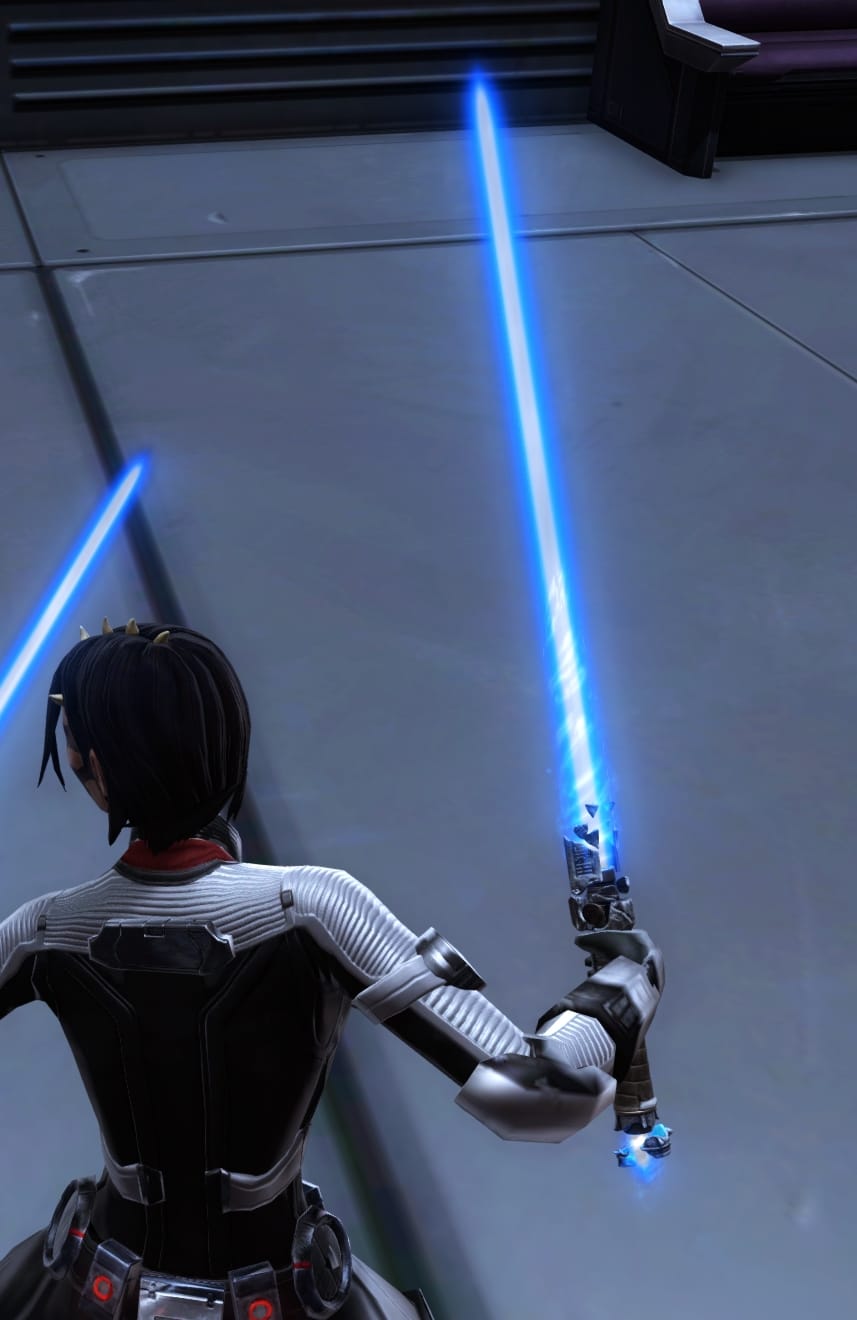 SWTOR Fractured Ashla Lightsaber Review