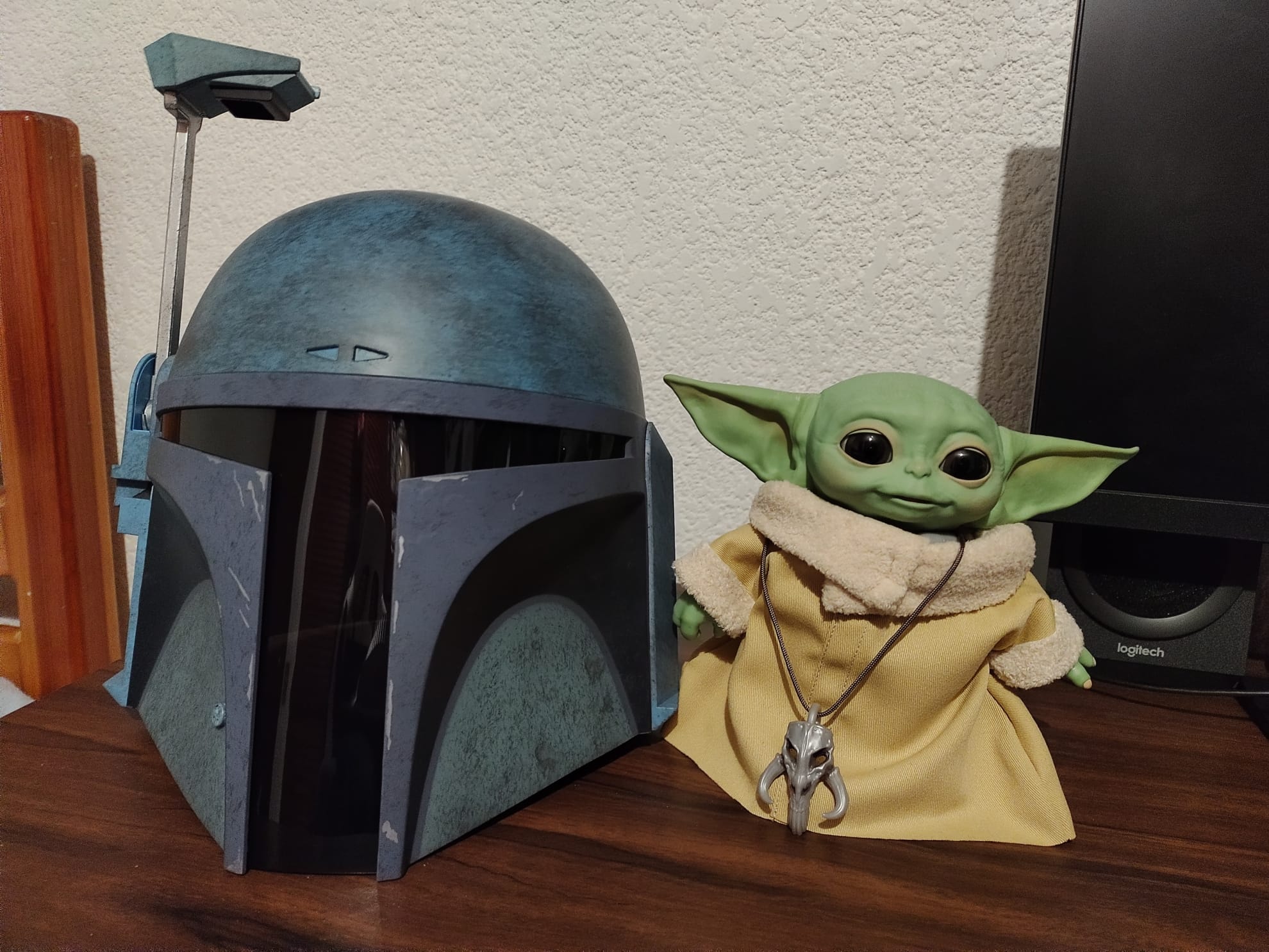 Black Series Star Wars Death Watch Mandalorian Helmet review - next to Grogu
