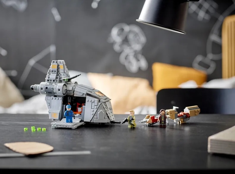 mbush on Ferrix LEGO Set