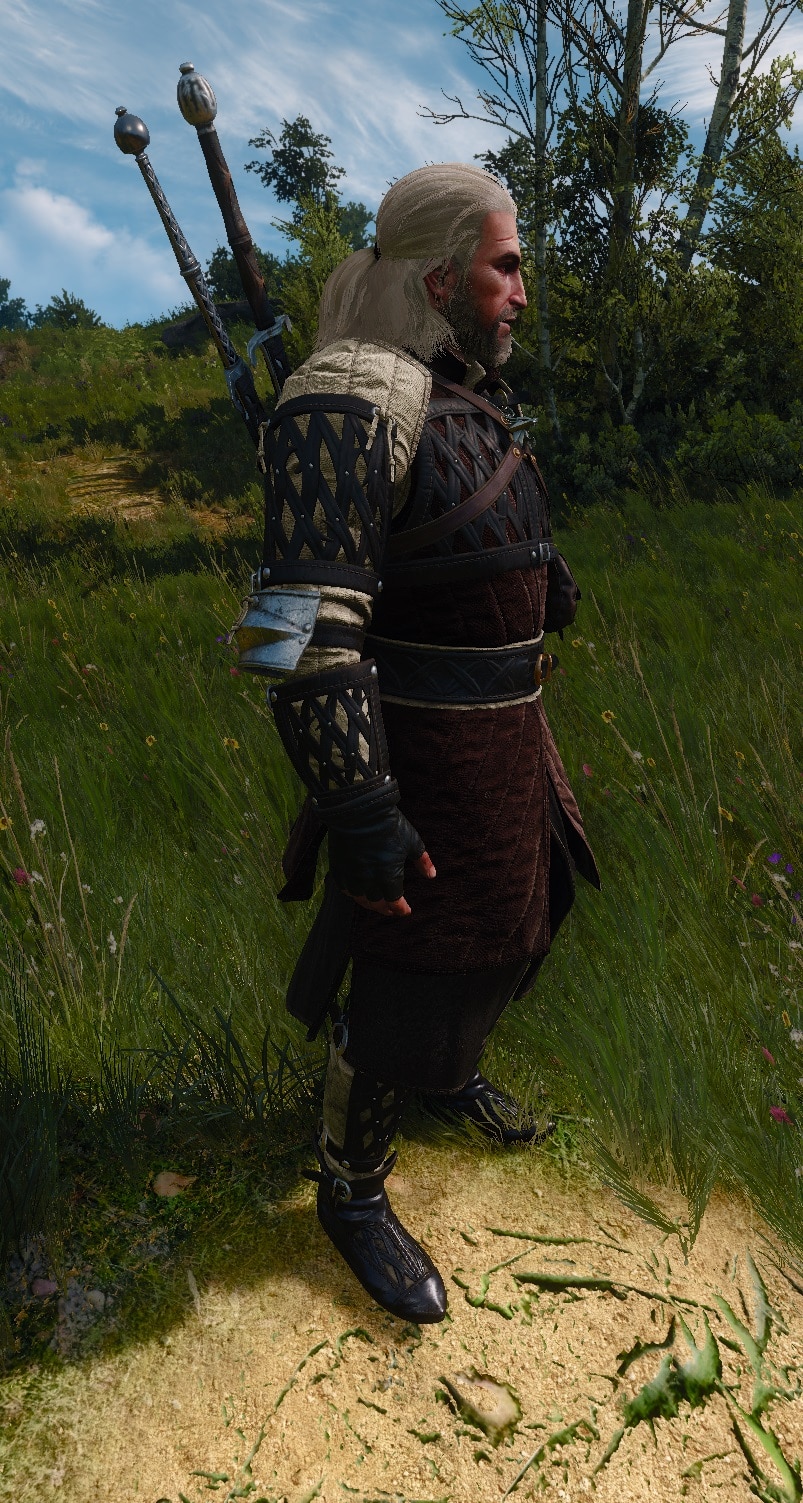 Thousand Flowers Gear set Overview - right