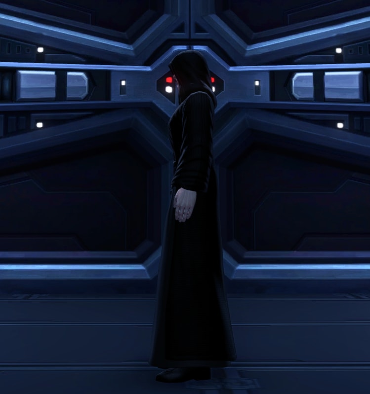 SWTOR Emperor Palpatine Outfit - Left