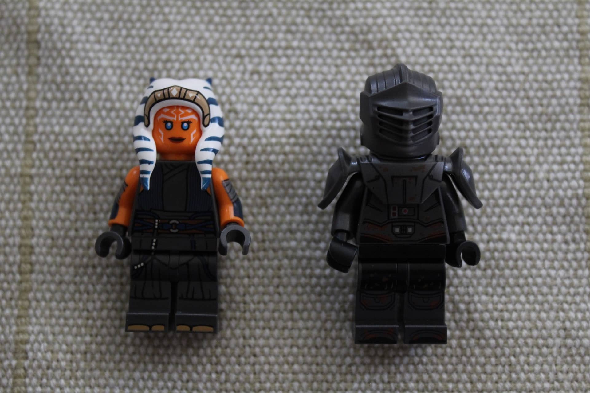 Star Wars LEGO Ahsoka Shuttle T-6 Review - Ahsoka and Marrok