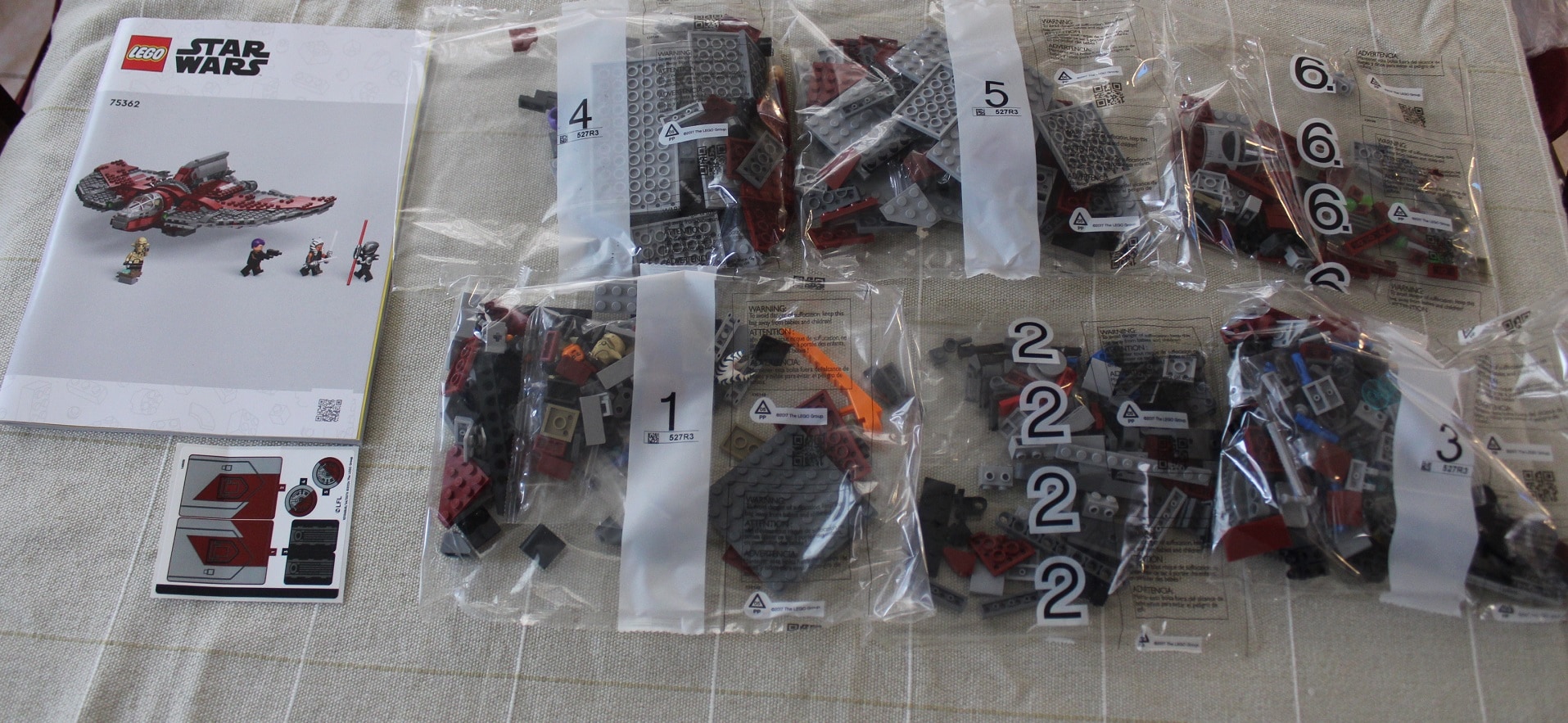 Star Wars LEGO Ahsoka Shuttle T-6 Review - bags