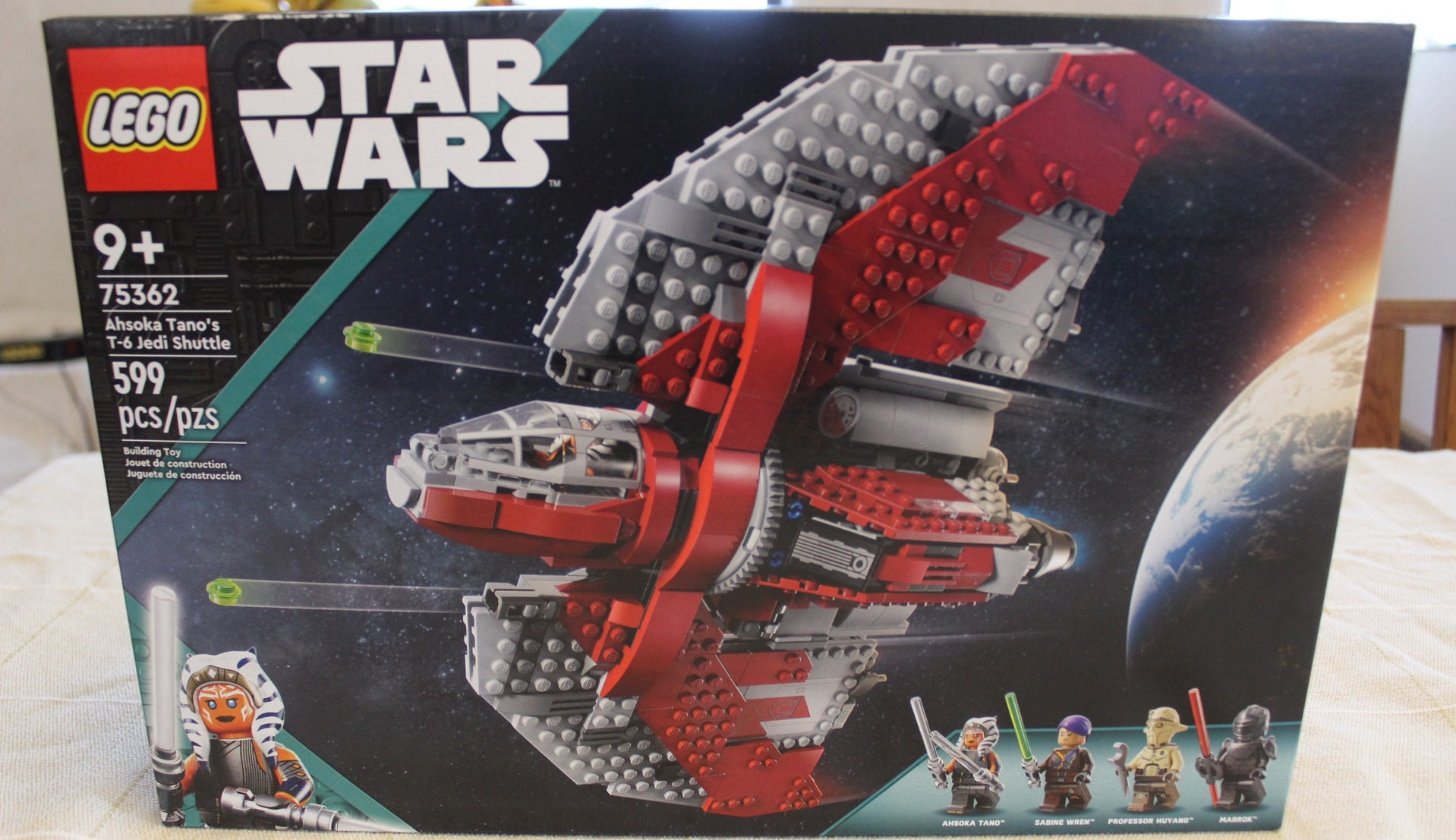 Star Wars LEGO Ahsoka Shuttle T-6 Review - box