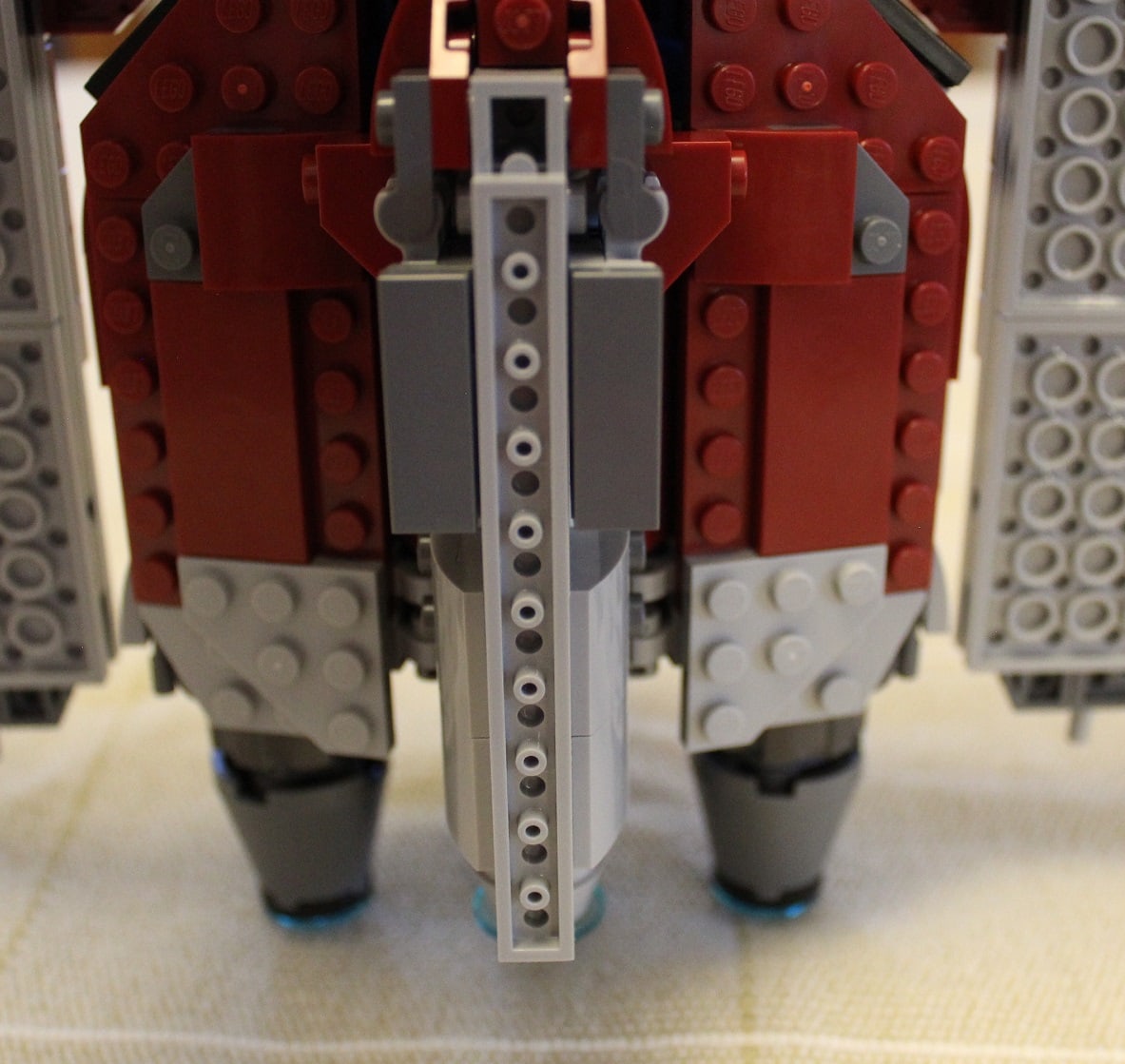 Star Wars LEGO Ahsoka Shuttle T-6 Review - landing gear retracted