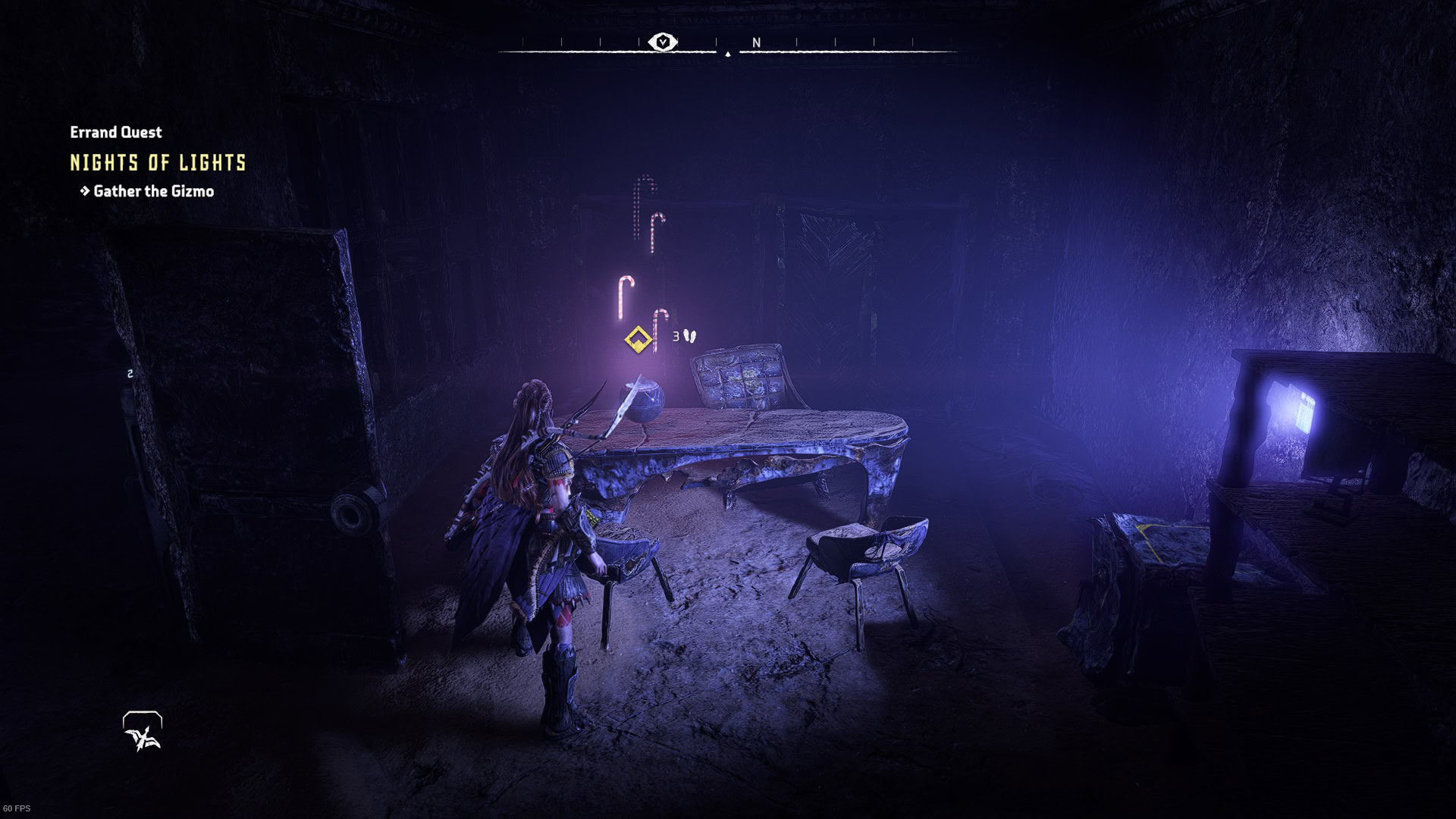 Aloy picks up the Ornament