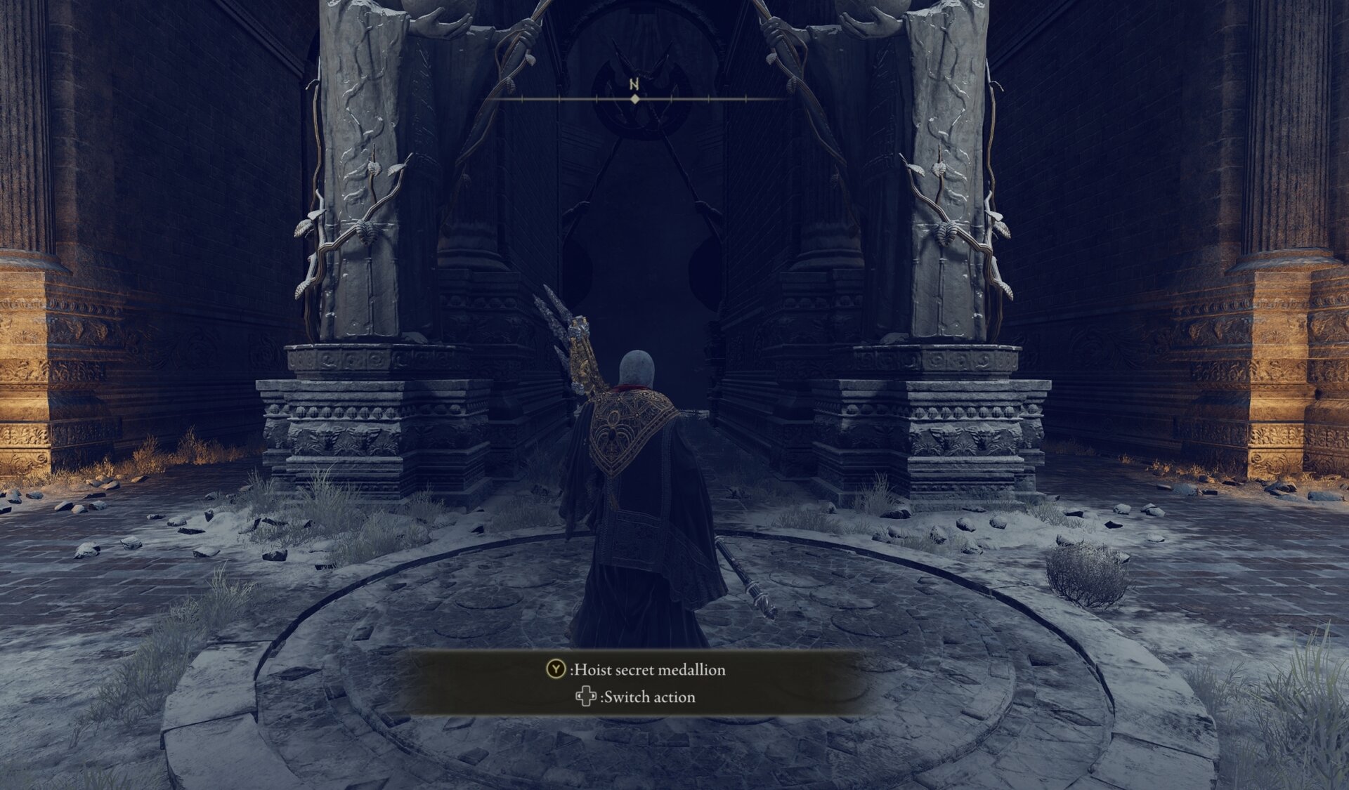 Hoisting the Secret Medallion to reveal the hidden path to the Haligtree