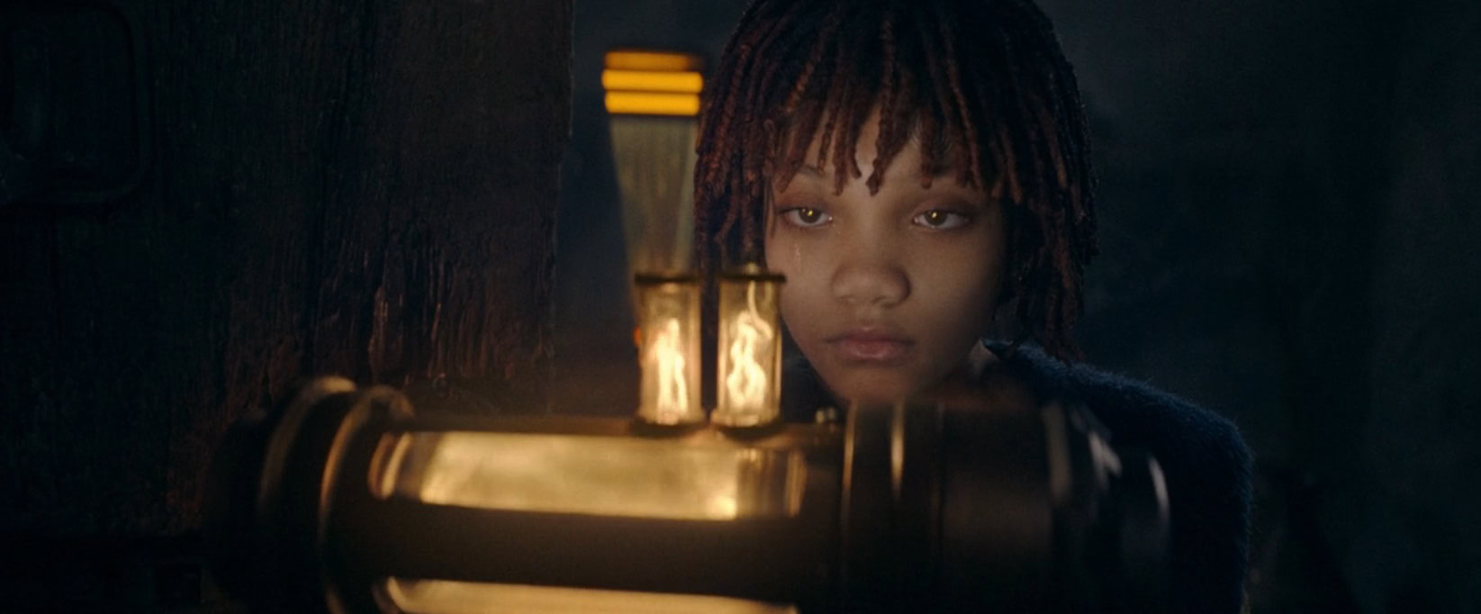 Mae starting the fire to try and stop Osha from leaving