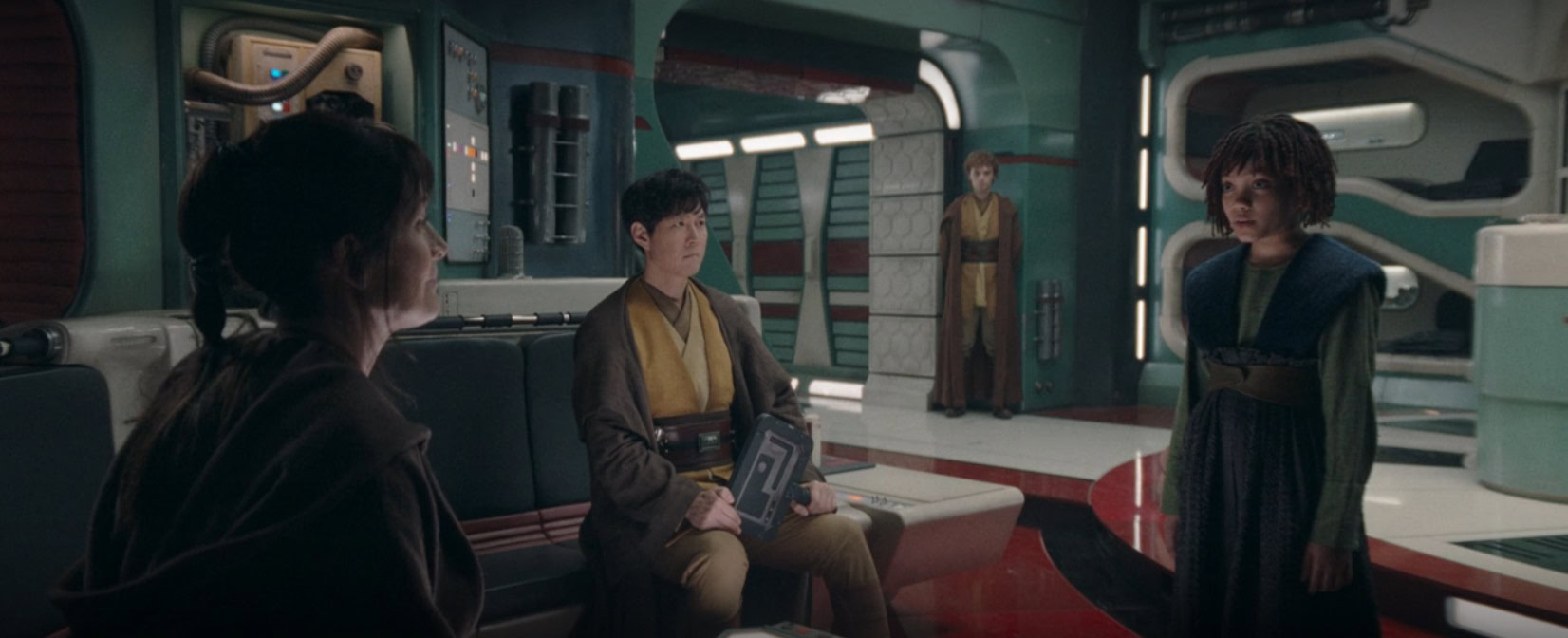 Mae takes the Jedi test on board of the ship with Masters Sol and Indara