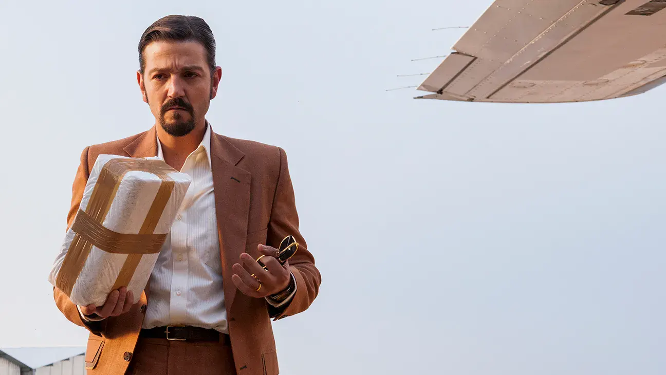 Diego Luna in Narcos Mexico