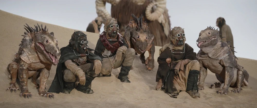 Massiffs and Tusken Raiders