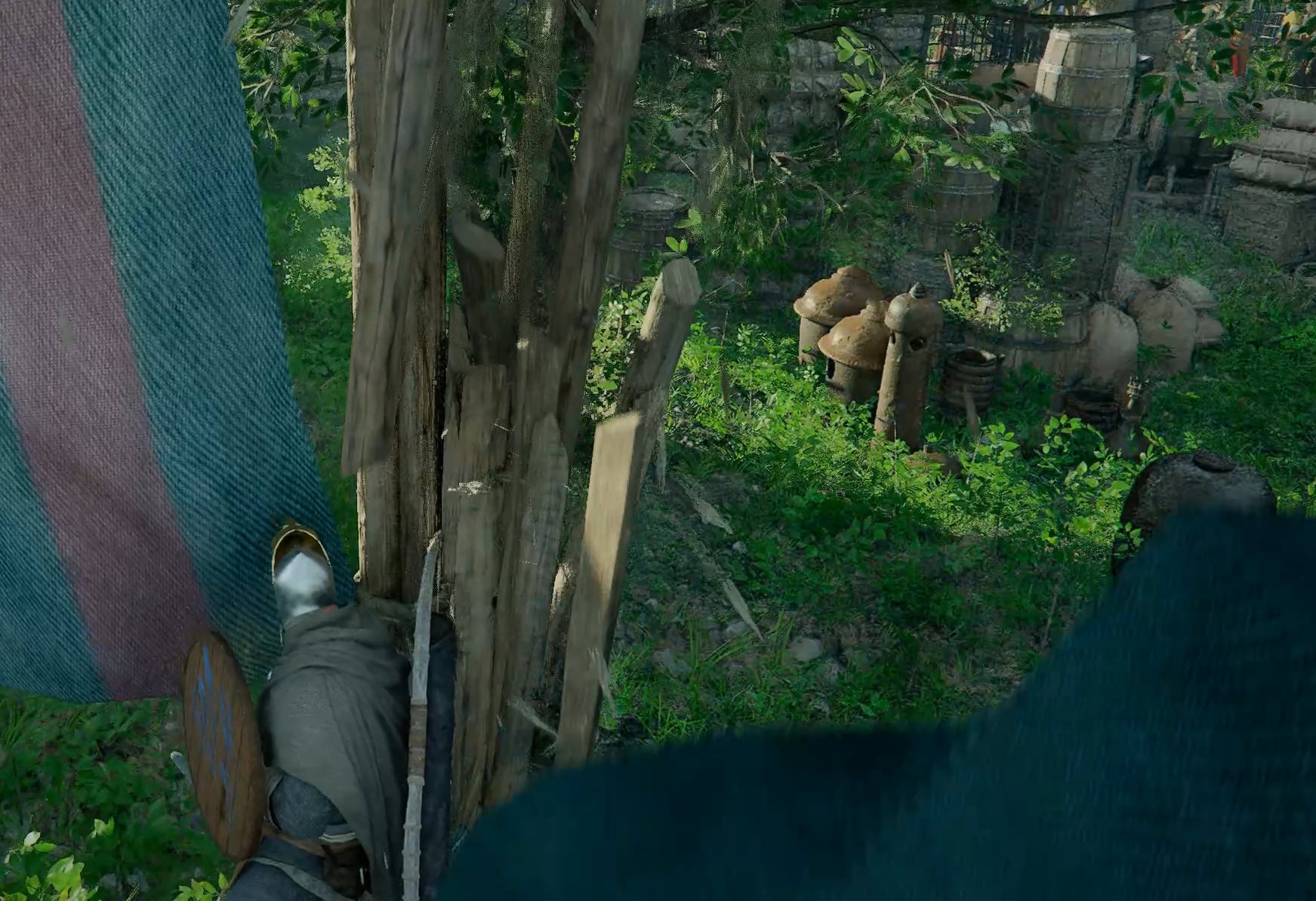 Break into the Goldleaf Guildhouse